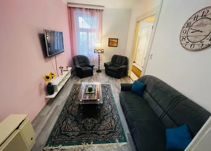 Szeged Apartment Apartment *